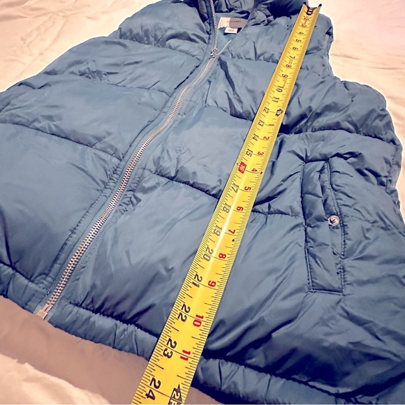 Old Navy Puffer Jacket - NWOT - Picture 5 of 5